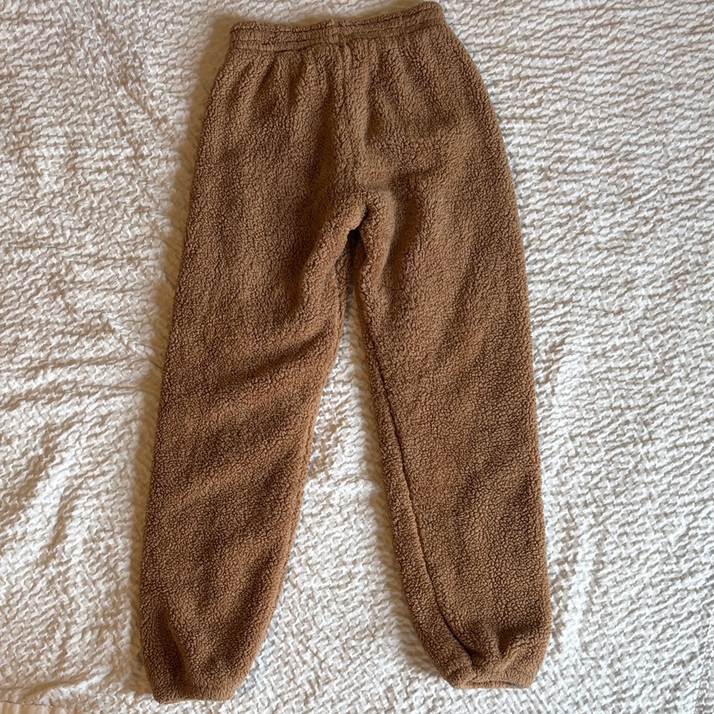aerie Brown Sherpa Women's Joggers - Picture 3 of 4